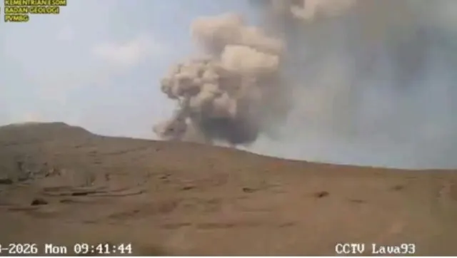 Anak Krakatau Erupsi Lagi Pagi Ini — News